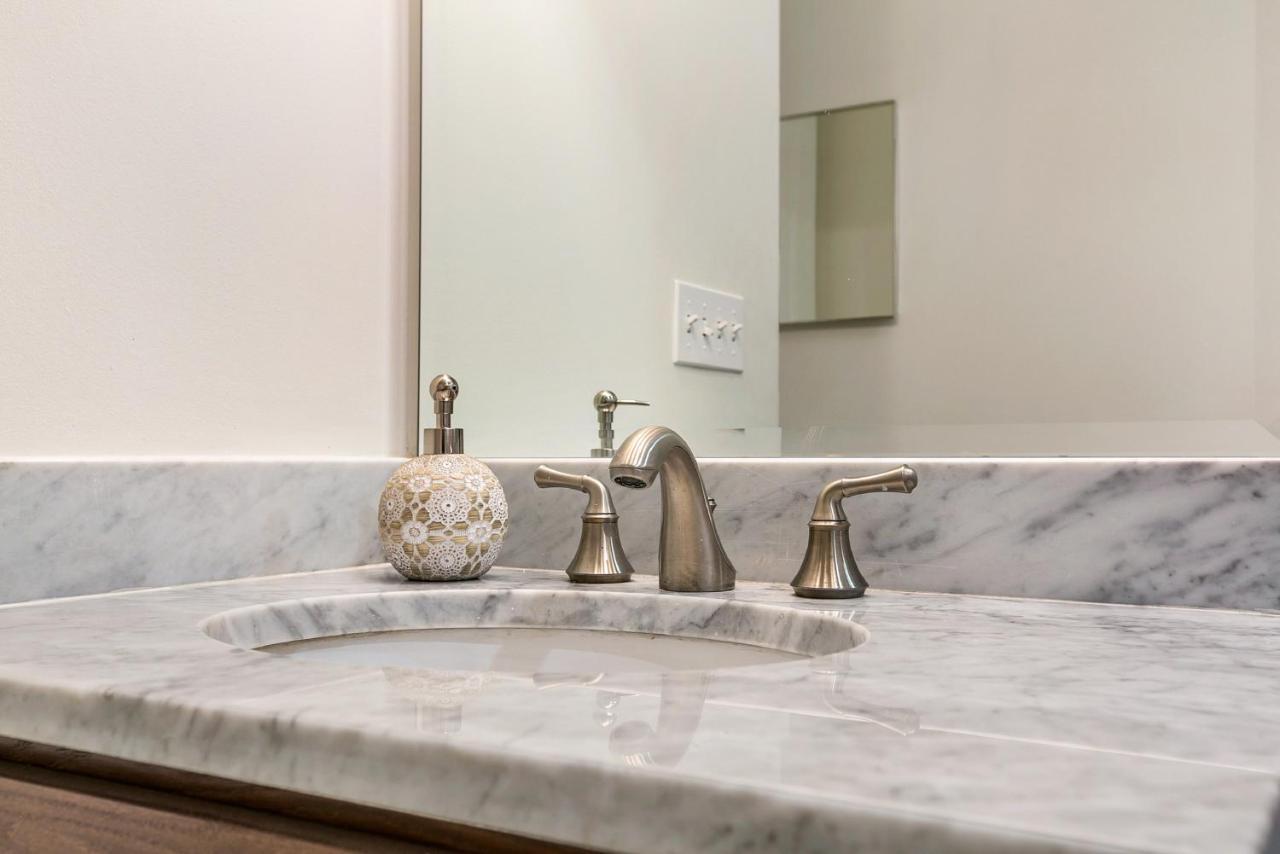 1 And 2 Bedroom Private Condos Steps Away From French Quarter New Orleans Luaran gambar