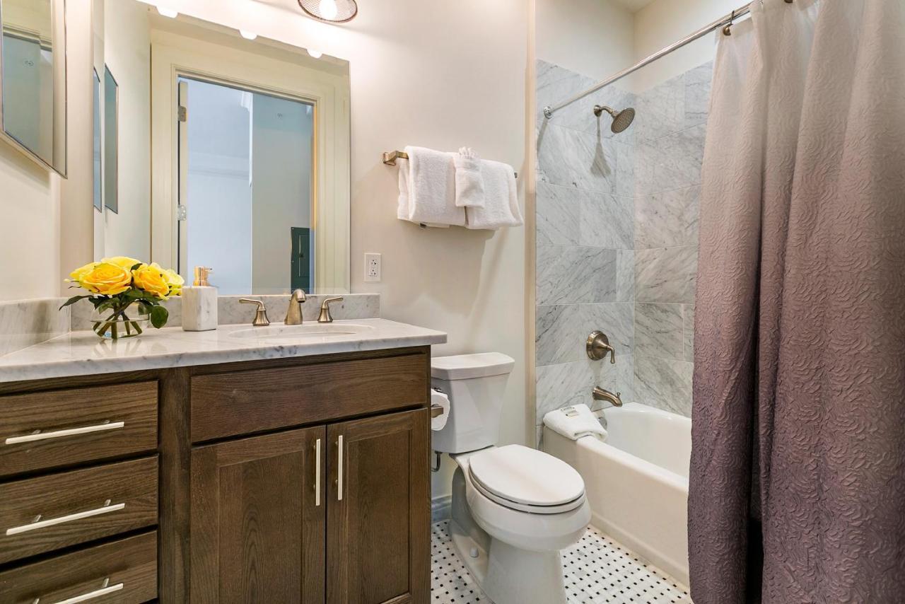 1 And 2 Bedroom Private Condos Steps Away From French Quarter New Orleans Luaran gambar